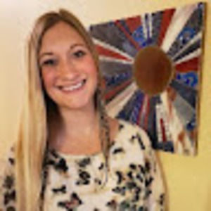 Meet your Posher, Elise